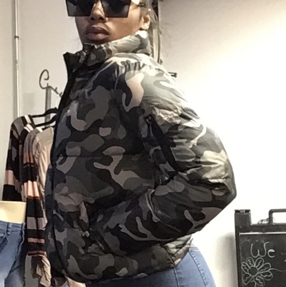 Camo Puffy Coat - Picture 3 of 4